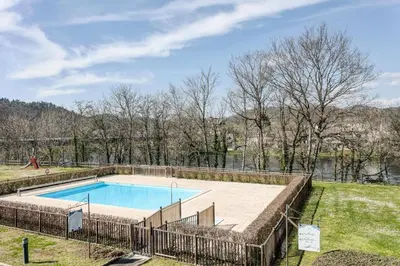 Piscine de l'établissement Résidence Les Belles Rives - maeva Home - Appartement 2 pièces 5 personnes - Confort MAE-4404 ou située à proximité