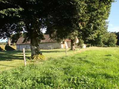 Jardin de l'établissement Gîte de France Les 7 sources 3 épis - Gîte de France 4 personnes MAE-9154