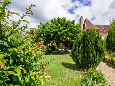 Jardin de l'établissement Maison campagnarde avec piscine et cheminée, Périgord Noir - FR-1-616-395