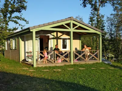 Jardin de l'établissement Holiday Home Les Hameaux de Miel by Interhome