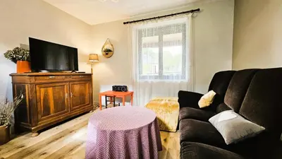 Télévision ou salle de divertissement dans l'établissement Gîte de France La maroussie 3 épis - Gîte de France 6 personnes MAE-5131
