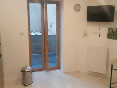Télévision ou salle de divertissement dans l'établissement Sasha2