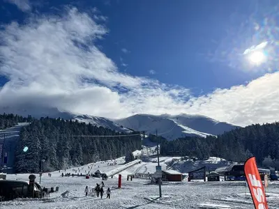 L'établissement Studio central au Lioran avec terrasse et parking - FR-1-787-125 en hiver