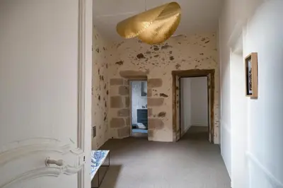 Salle de bains dans l'établissement Les Chambres du Cloître, la Pâtissière
