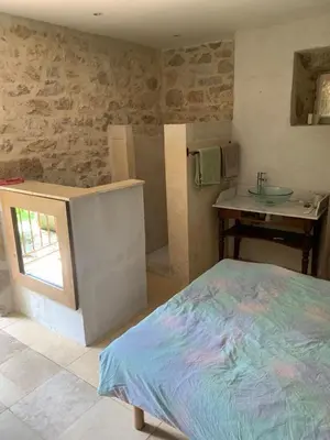 Cuisine ou kitchenette dans l'établissement Demeure avec piscine et tennis
