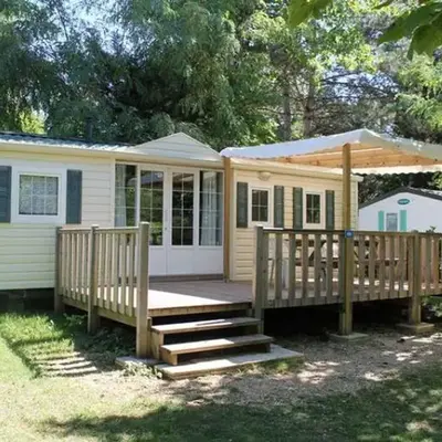 Mobil-home confortable avec terrasse pour 6 personnes - API-1-52-836