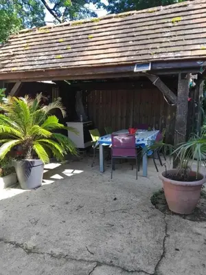Jardin de l'établissement Charmant appartement 2 chambres à Saint-Geniès avec jardinA