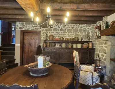 Plan de l'établissement Charming 1800s Stone Home BB in Saint-Martial-le-Mont
