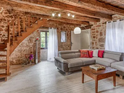Coin salon dans l'établissement Tranquil holiday home with private pool