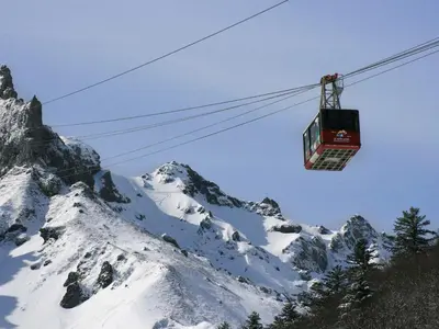 L'établissement LE MONT DORE - Appartement T3 spacieux avec balcon et WIFI au centre - FR-1-608-23 en hiver
